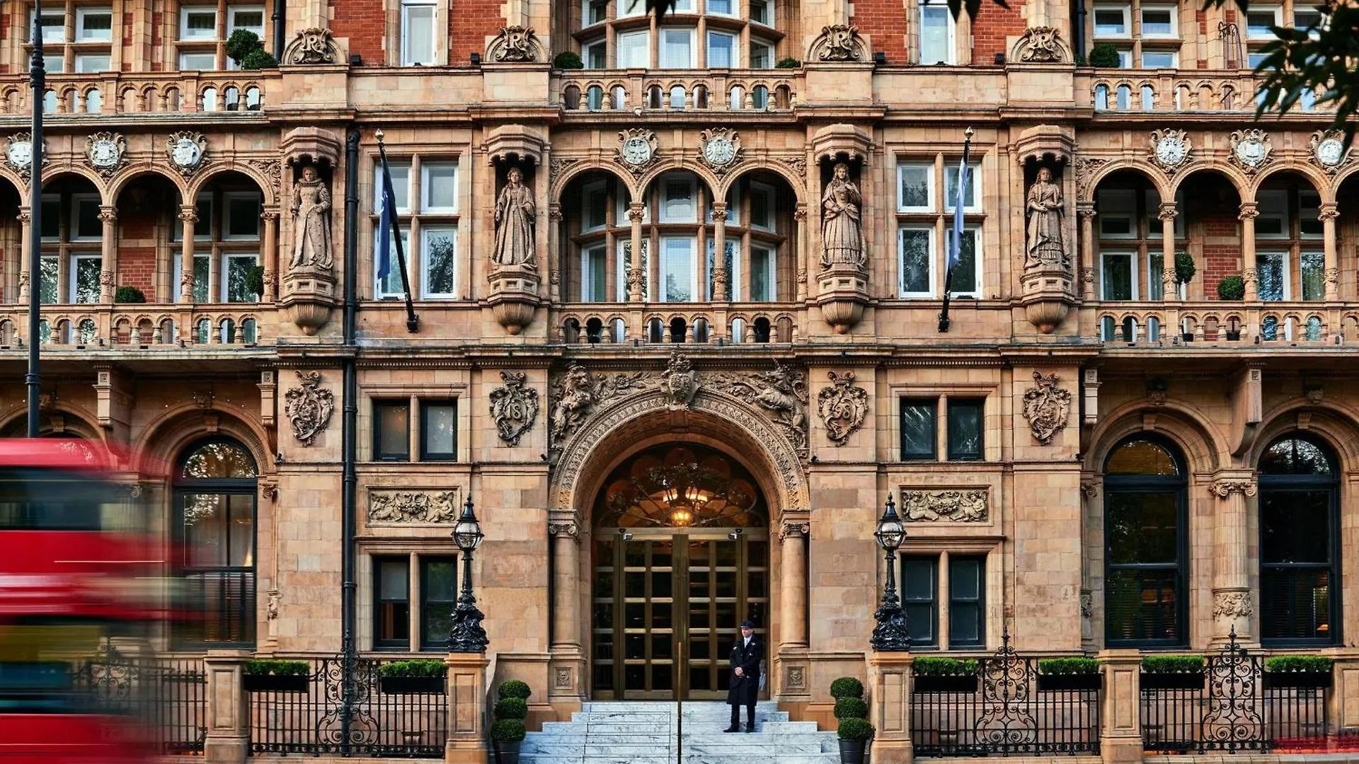 4 Five-Star Hotels in Cricklewood Worth Booking